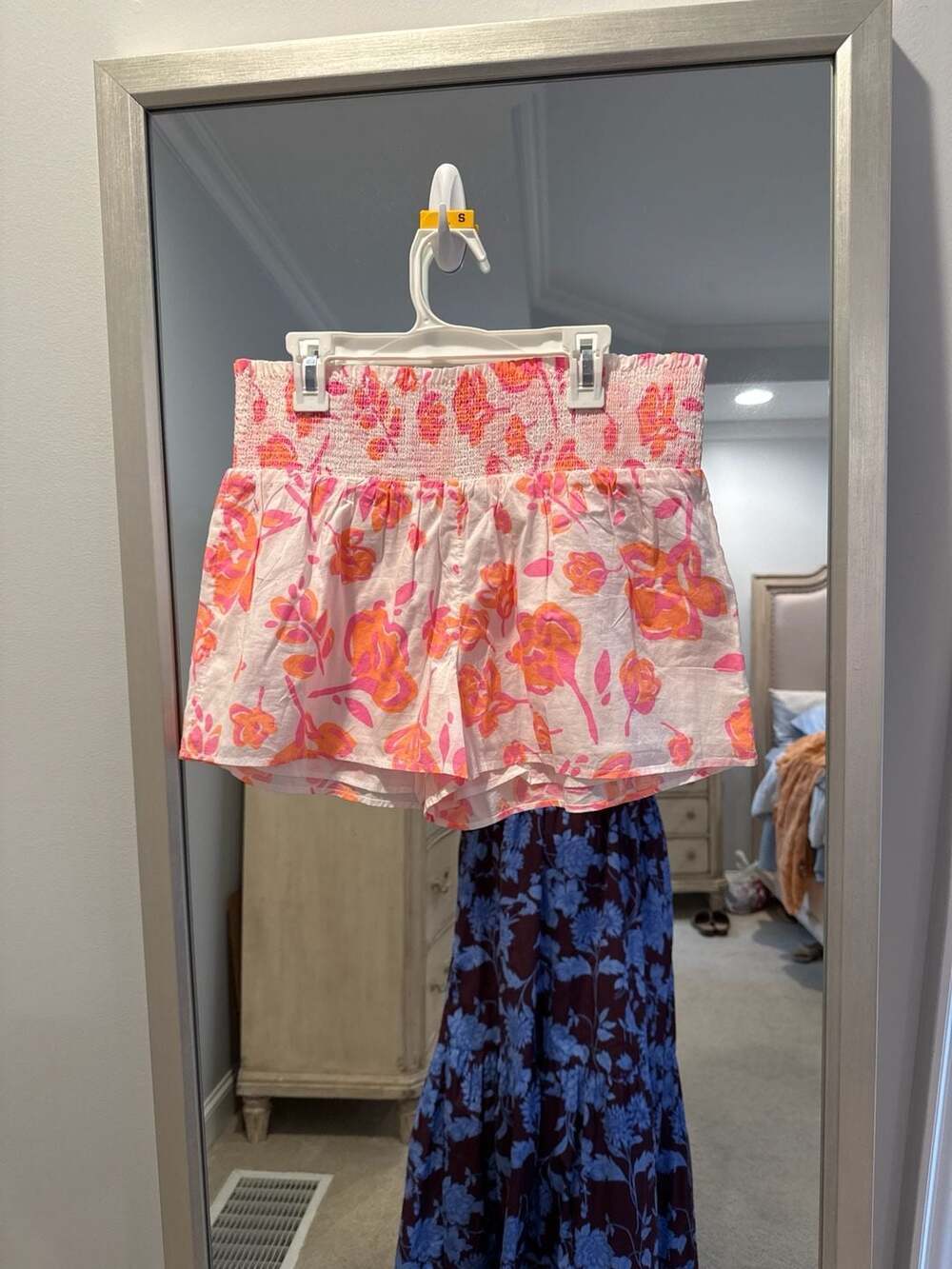 NWT Vineyard Vines Summer Blooms Smocked Waist Shorts White Pink Sz M Retail